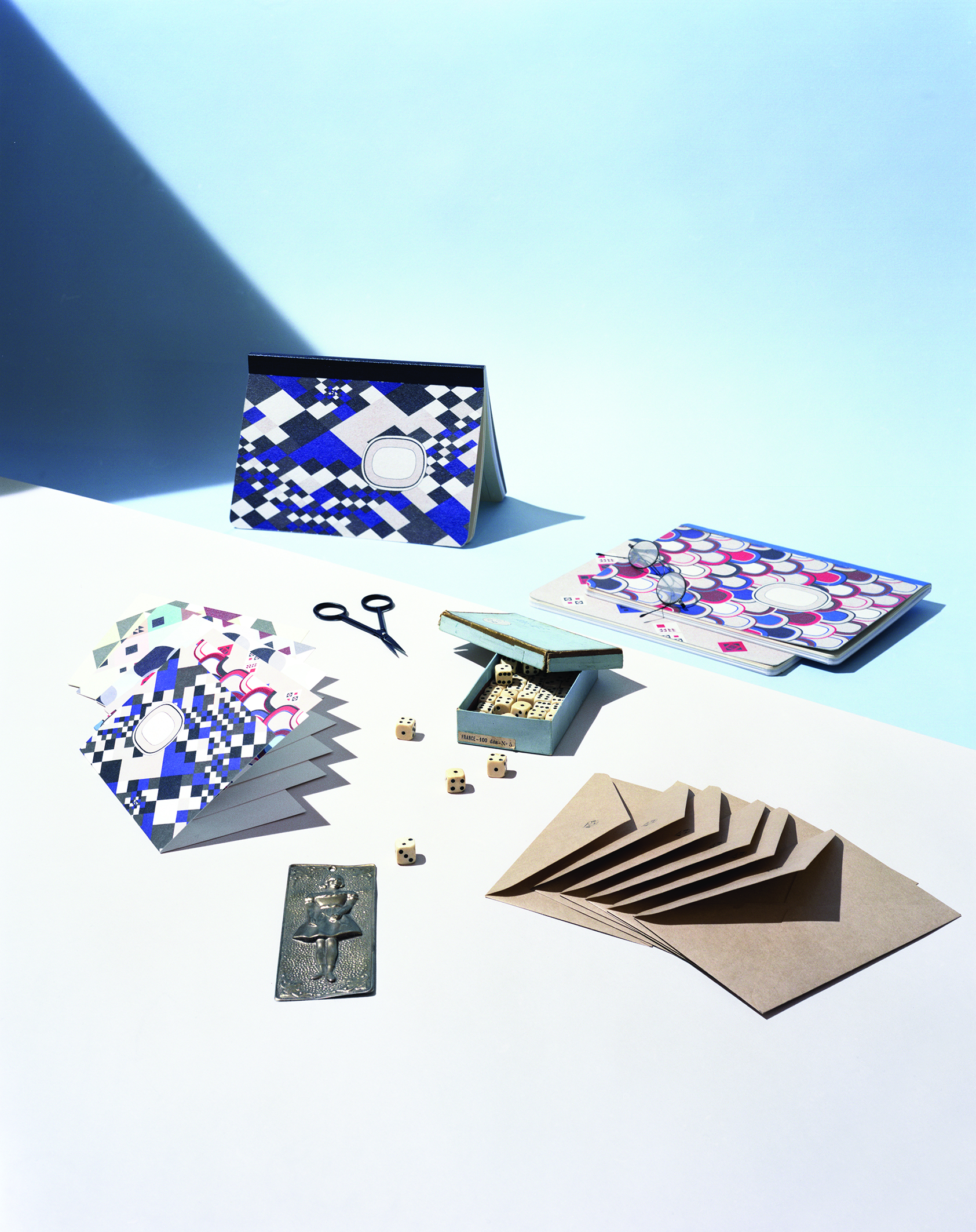 LaCollection34_ambiance_stationery_papiertigre_md300